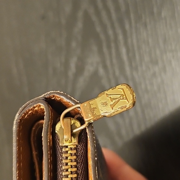 Authentic Louis Vuitton Compact Zippy Wallet - Picture 9 of 12